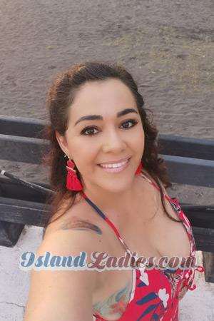 198143 - Gency Age: 41 - Costa Rica