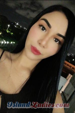 202299 - Daniella Age: 27 - Colombia