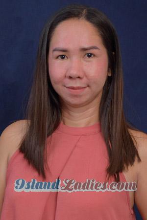 203542 - Elvie Age: 37 - Philippines