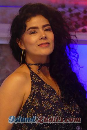 204739 - Yenny Age: 43 - Colombia