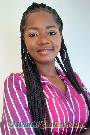 205104 - Stefany Age: 35 - Colombia