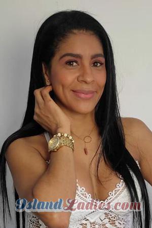 205734 - Yohana Age: 43 - Colombia