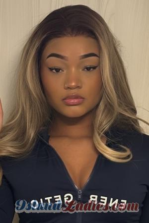 205910 - Geraldine Age: 26 - Colombia