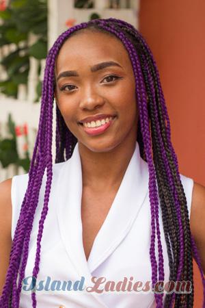 210137 - Dayra Age: 27 - Colombia