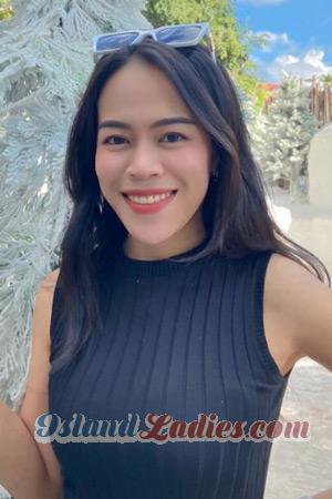 211069 - Jittraporn Age: 26 - Thailand