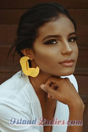 213117 - Valentina Age: 24 - Colombia