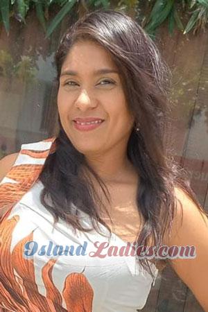 216373 - Dinayra Age: 43 - Colombia