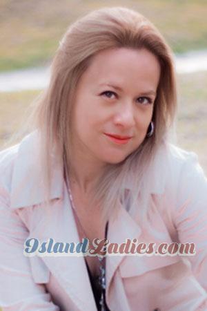 219254 - Diana Age: 44 - Colombia