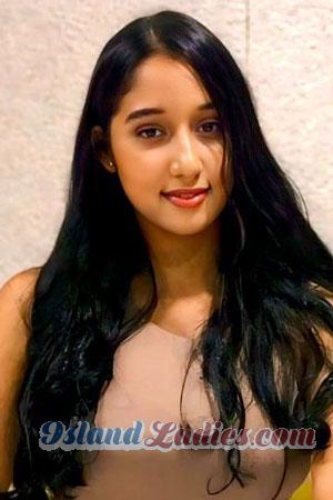 220755 - Zulay Age: 26 - Colombia