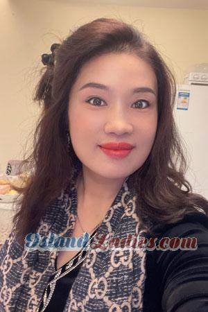 220804 - Alyssa Age: 52 - China