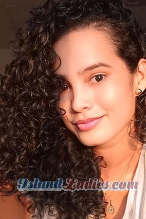 221400 - Yara Age: 31 - Colombia