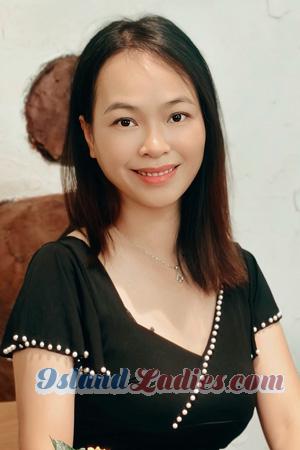 221575 - Amanda Age: 43 - China