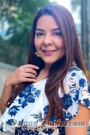 221806 - Paula Age: 43 - Colombia