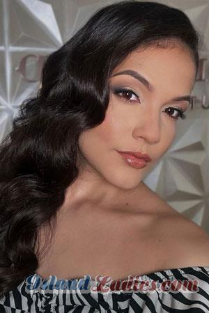 223714 - Laura Age: 22 - Colombia