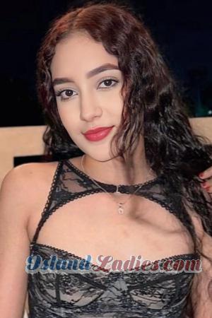 224486 - Laura Age: 21 - Colombia