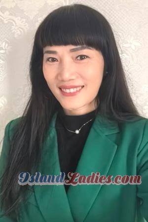 226203 - Xiaolan Age: 56 - China