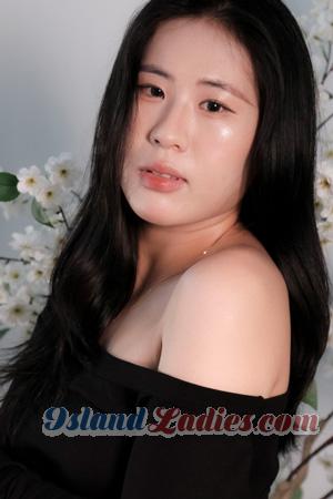 228151 - Pham Nhu Tram Age: 26 - Vietnam